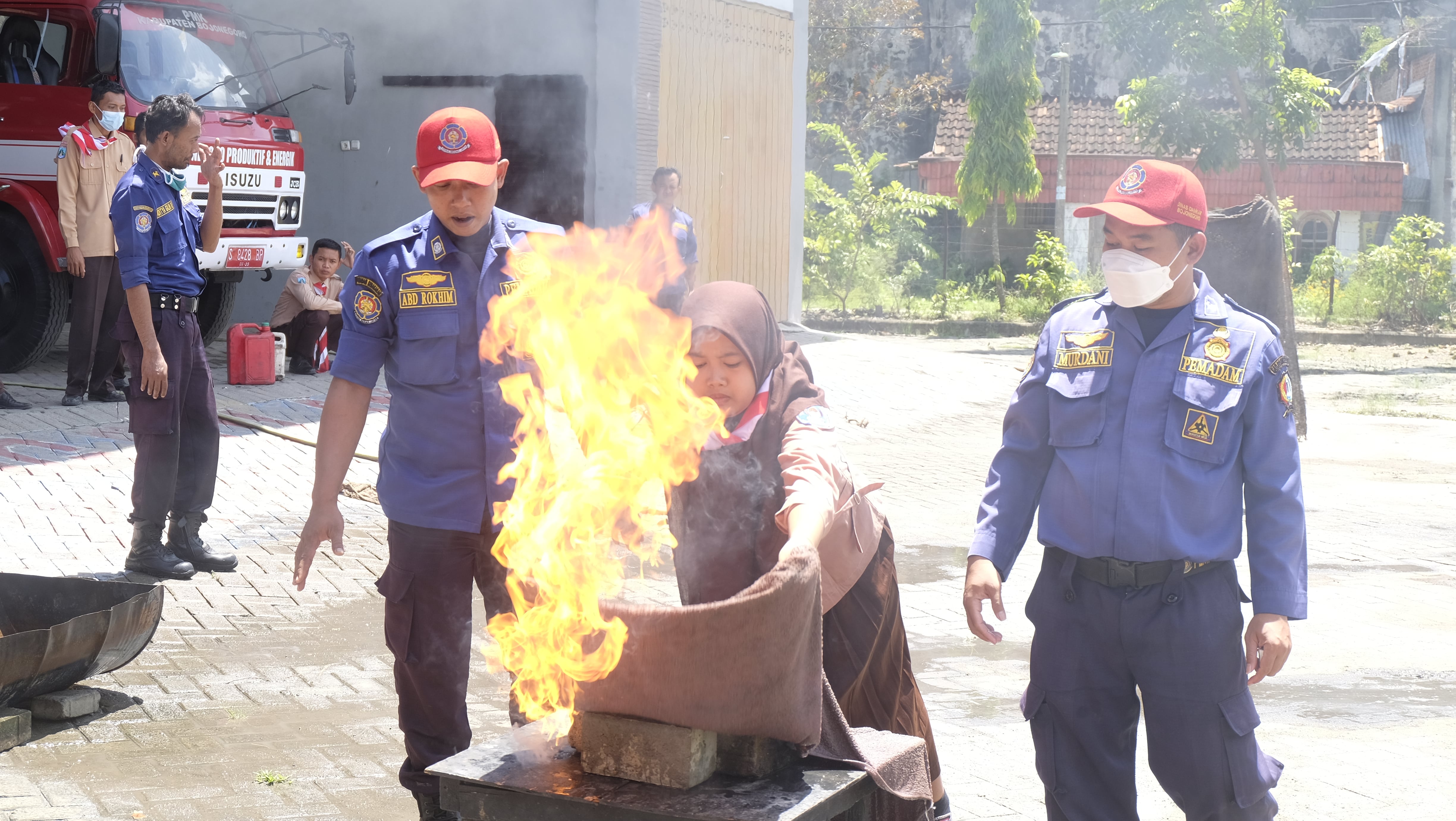 Pelatihan DAMKAR